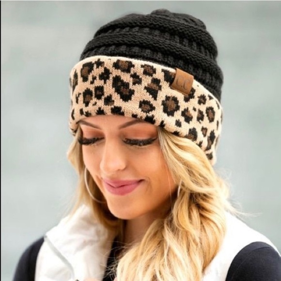 C.C. Knit beanies with leopard print - Picture 3 of 7